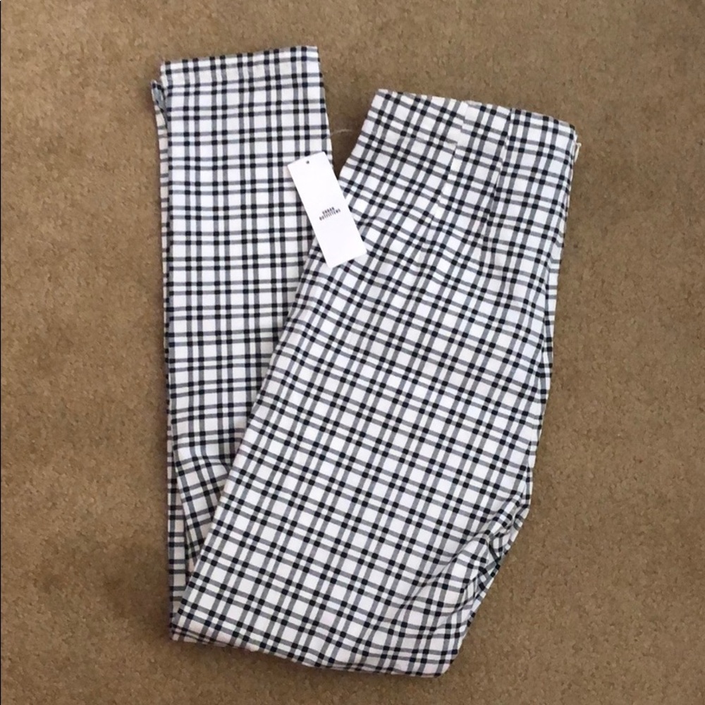 Urban Outfitters plaid skinny leg pants size 10!